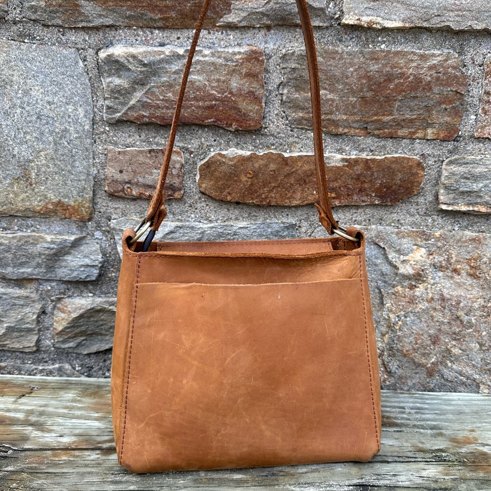 Portland Leather Goods Triangle Shoulder Bag Dakota